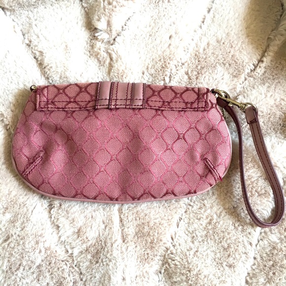 Nine West Wristlet. - Picture 5 of 5